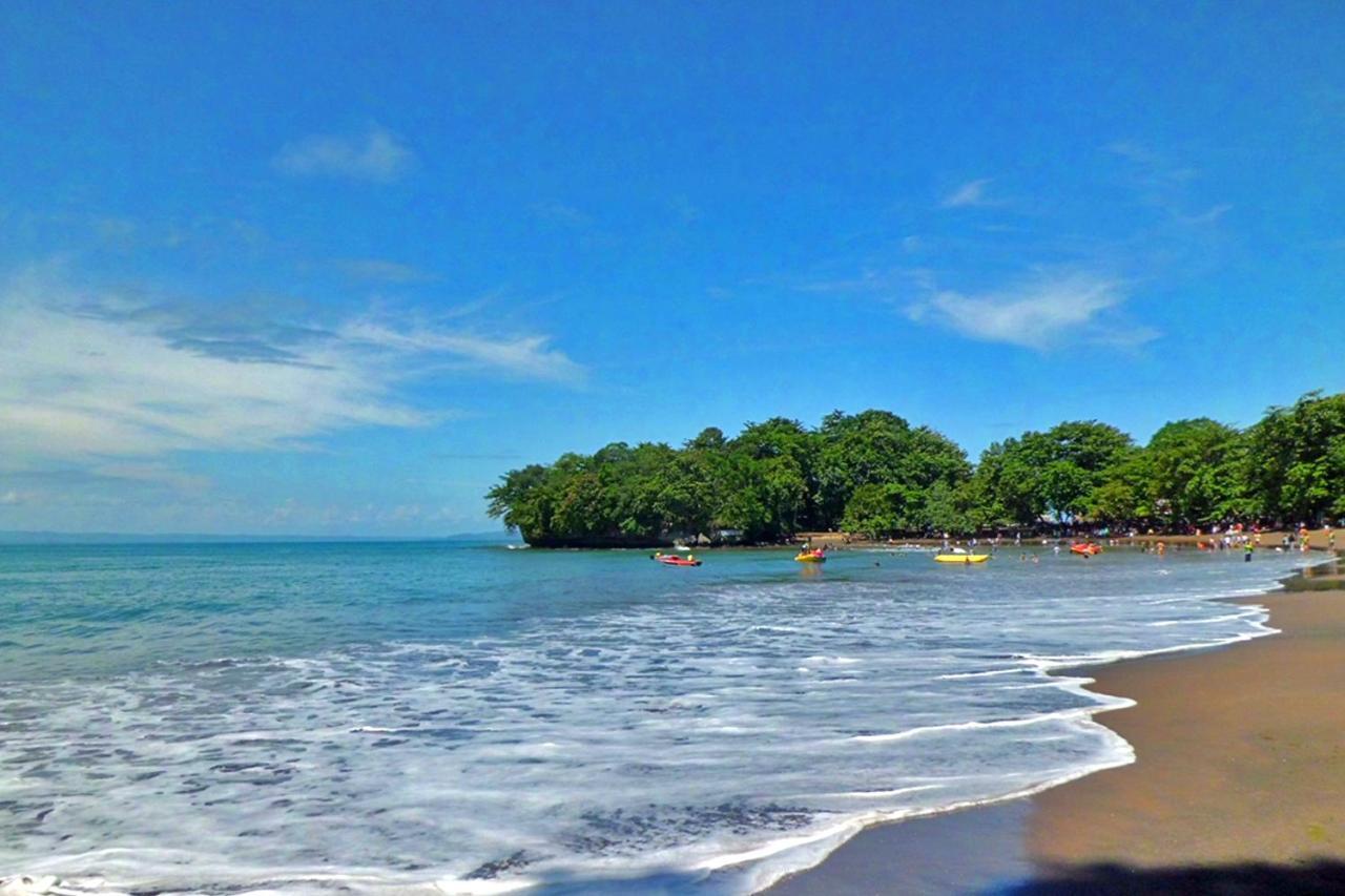 Resor Hau Batukaras Pangandaran