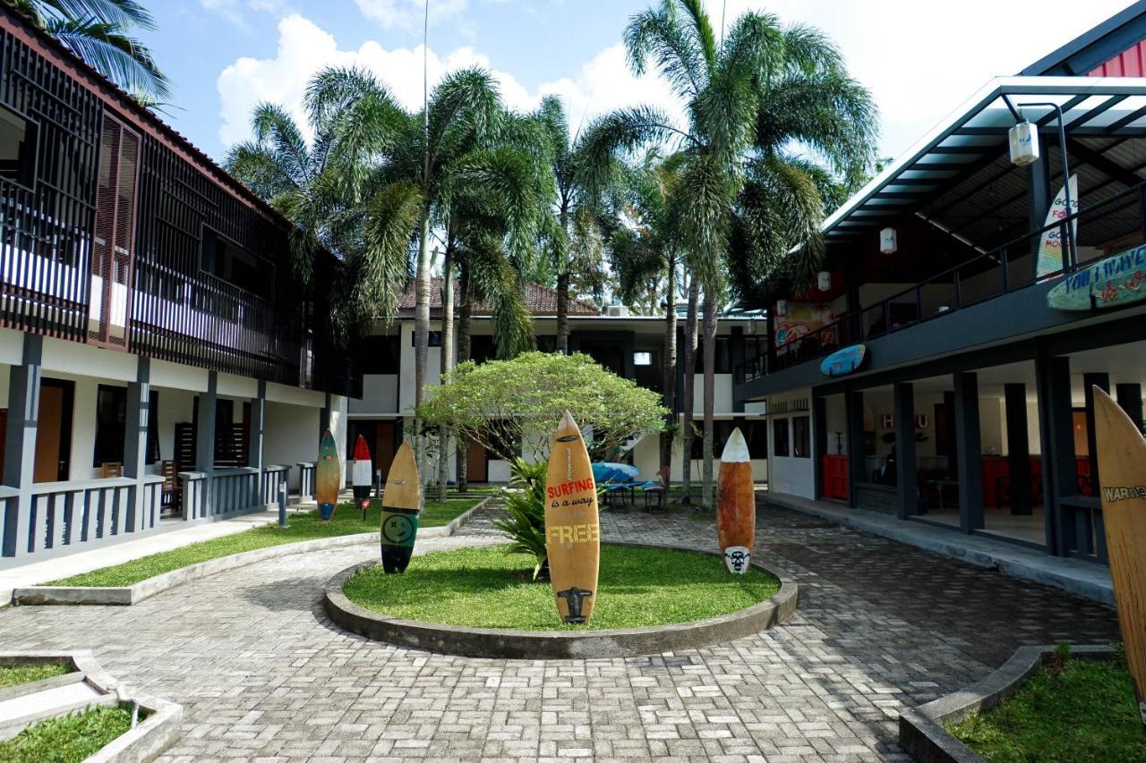 Hau Batukaras Resor 2*
