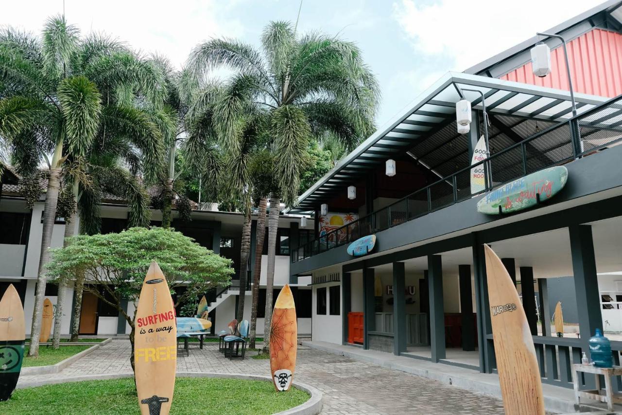 Resor Hau Batukaras 2*