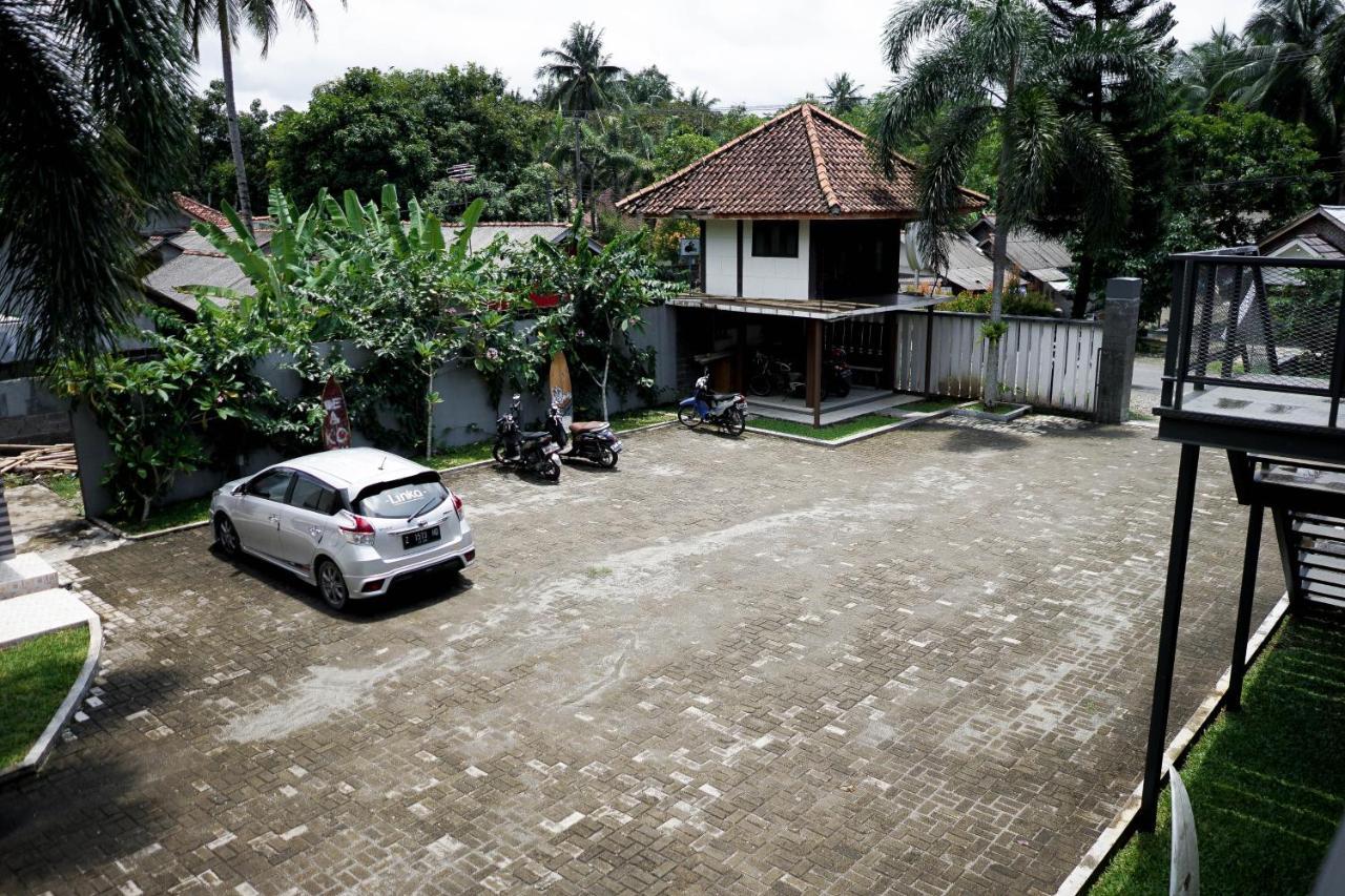 Hau Batukaras 2*